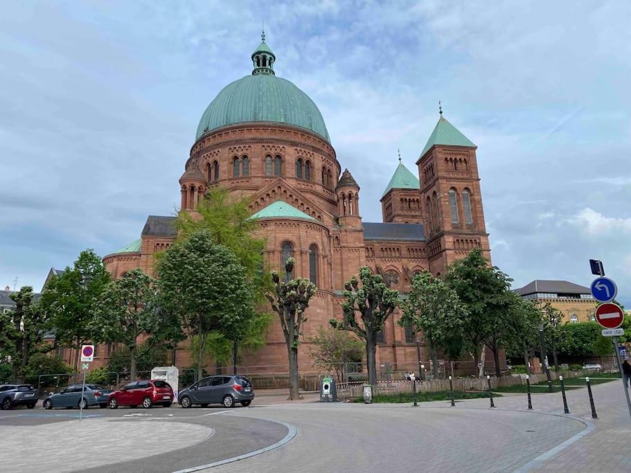 Charmant Duplex Privatise, Climatise, 2 Chambres Strasbourg Luaran gambar